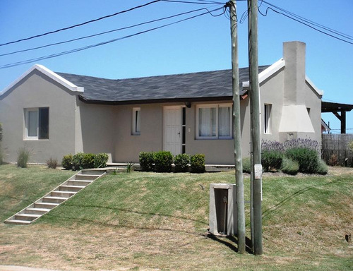 Casa En Alquiler Por Temporada De 2 Dormitorios En Balneario Buenos Aires (ref: Bpv-224)