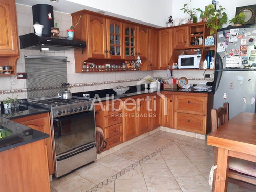 Imagen 6 de 14 de Venta.- Triplex Con Cohera Y Fondo Libre Parquizado.