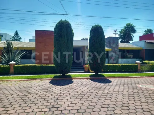 Casa Residencial De Un Piso En Venta, Zona Carcaña, Recta A Cholula, Puebla