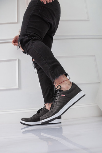 Zapatillas Hombre Urbanas Bajas Livianas Gary Bym Shoes