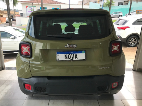 Imagem 4 de 15 de Jeep Renegade Sport 1.8 4x2 Flex 16v Aut. 2016