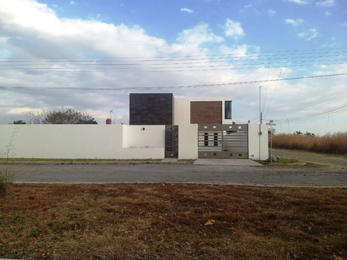 Imagen 4 de 28 de ¡¡¡aplicaaaa Tu Credito!!! Casa Con Alberca Y Amplio Jardín