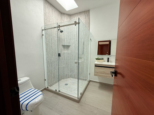 Moderna Casa Nueva En Venta Villas Zacango Calimaya, De 3 Niveles, Cerca De Colegios, Centros Comerciales, Zoológico, Etc