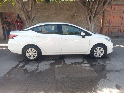 Imagen 12 de 15 de Nissan Versa Sense Mt