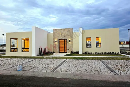 Tu Nuevo Hogar De Ensueño En Zirándarosan Miguel De Allende! Presentamos Una Magnífica Casa E...