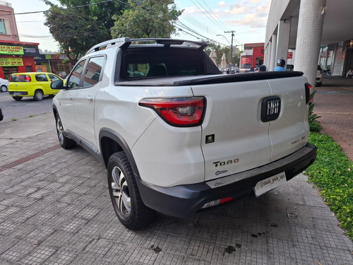 Fiat Toro 2.4 16v Freedom Flex 4x2 Aut. 4p
