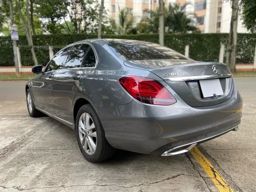 Mercedez Benz C180
