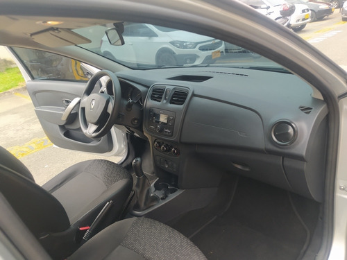 Renault Logan 2019 1.6 Expression / Life +