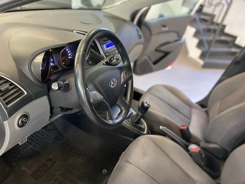 Imagem 11 de 14 de Hyundai Hb20x 1.6 16v Premium Flex 4p Manual
