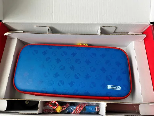 Nintendo Switch Desbloquada Edición Mario Red & Blue (Usado)