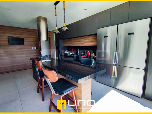 Imagen 4 de 11 de Bonita Casa Con Gran Terreno En Venta, Cerca A Equipetrol
