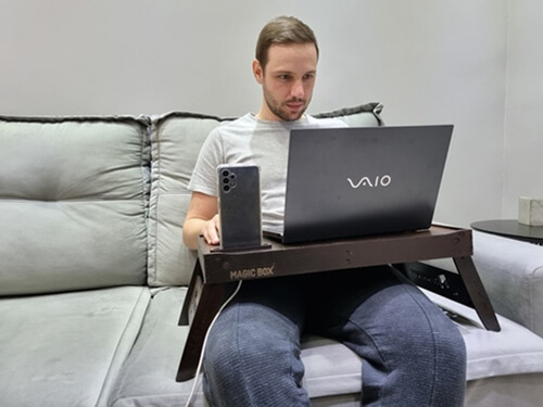 Suporte De Notebook Dobrável Sofá Cama Colo Mesa Homeoffice Cor Tabaco