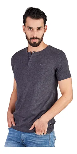 Playeras sin cuello con botones sale