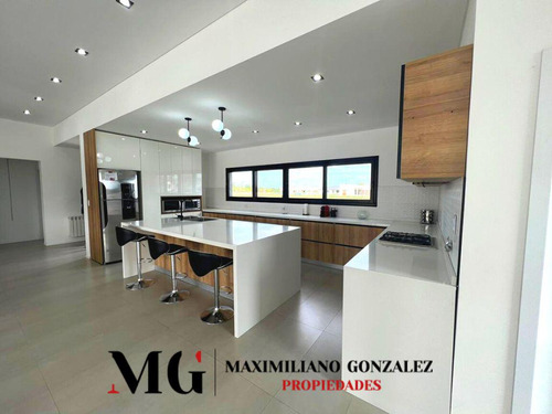 Casa En Venta, 5 Ambientes - Fincas De San Vicente Sporting, Barrio Cerrado