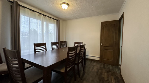 Casa En Venta De 4 Dorm. 2 Baños En Punta Arenas