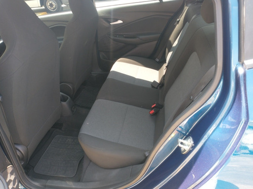 Imagen 8 de 13 de Chevrolet Onix 2021 1.0t Ls Mt