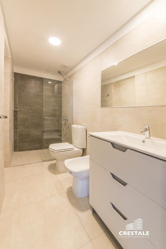 Imagen 24 de 30 de Cochera En Venta - Centro