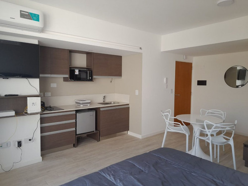 Alquiler Monoamb C/balcon A 50m Hospital Italiano