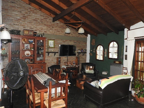 Casa Ideal Dos Familias ##retasado## O Familia Con Taller