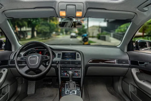 Audi A6 2.8 V6 Multitronic Lujo