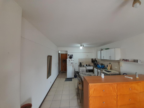 Venta/permuta - Monoambiente - Balcón - Seguridad - Centro, Rosario.
