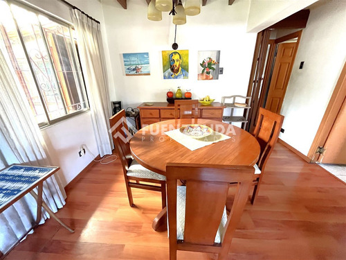 Casa En Venta De 3 Dorm. En Las Condes