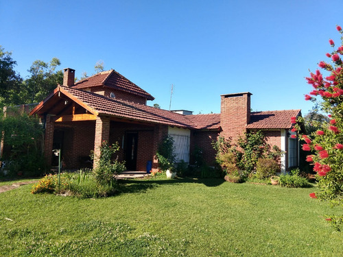 La Celia. Lote 1600m2. 4amb. Para 6 Plazas, Quincho/pileta