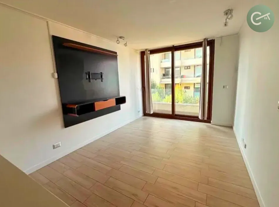Imagen 4 de 14 de Arriendo Luminoso Departamento 1 Dormitorio Con Estacionamie