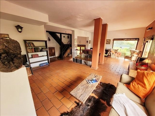 Hermosa Casa En 3 Niveles A 300 M Del Mar