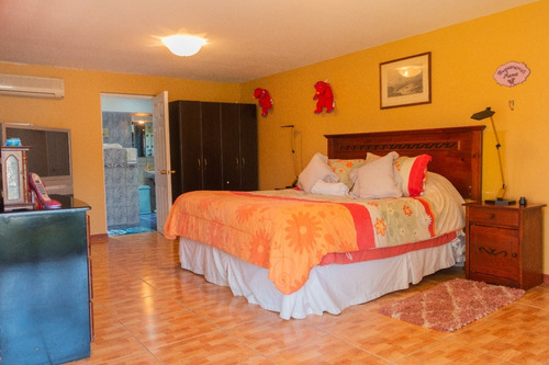 Imagen 8 de 30 de Gran Casa En Parcela Para Disfrutar En Familia