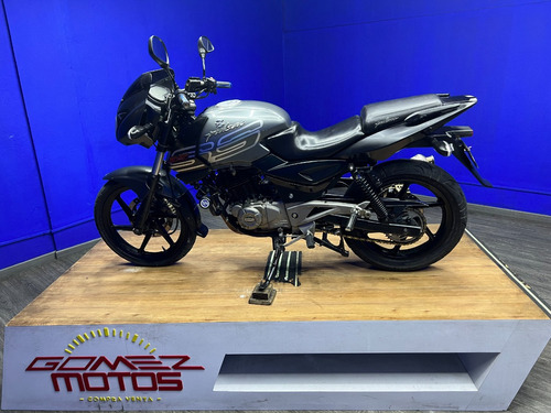 Bajaj Pulsar 220 2015