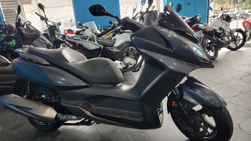 Kymco Downtown 300