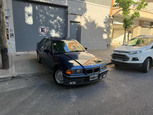 BMW Serie 3 2.0 318is Sedan