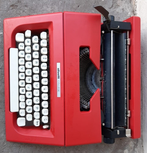 Máquina De Escribir Olivetti College Con Funda Original (Usado)