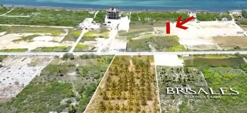 Terreno En Venta En Segunda Fila En La Playa De Santa Clara, Yucatán.