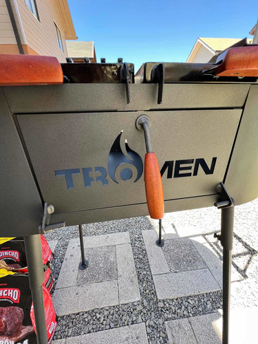 Imagen 4 de 10 de Parrilla Para Asados A Carbón Premium Tromen Duomo Oval