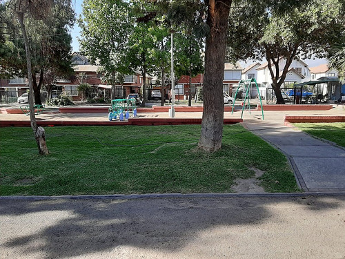 Casa 3 Dormitorios. 3 Baños, Escritorio Y Mansarda