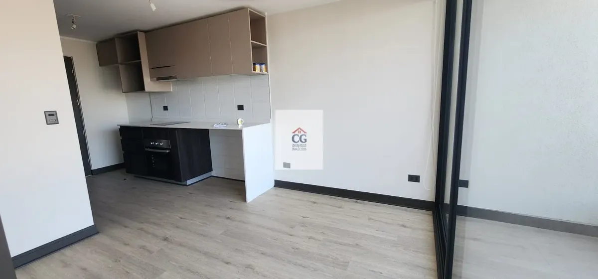 Imagen 2 de 27 de Arriendo Moderno Depto. Semi Nuevo $340.000 A Media Cuadr
