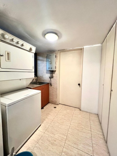 Venta De Lujoso Apartamento/ La Castellana/215 Mt2