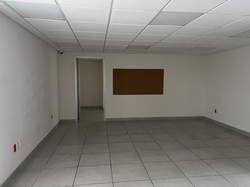 Se Renta Oficina *nueva* De 360 M2 En Edificio Torres Gemelas