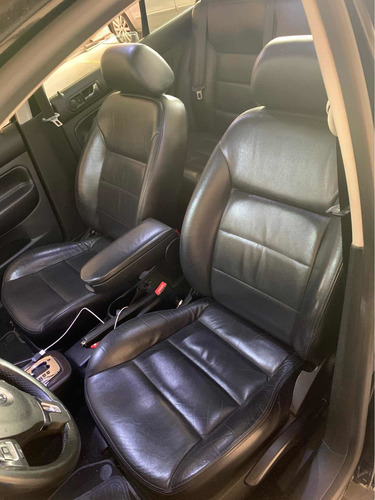 Volkswagen Bora 1.8 Highline T Tiptronic Cuero 2013