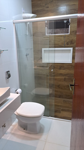 Casa Com 3 Dorms, 1 Wc, Sala E Cozinha Integradas E Garagem.