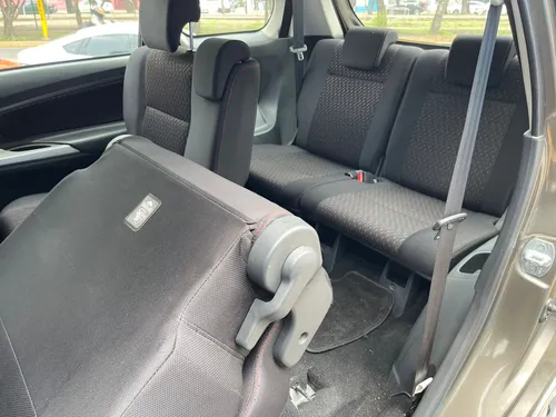 Toyota Avanza 1.5 Le At