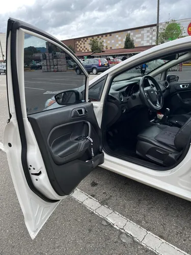 Ford Fiesta 1.6 Titanium Mt