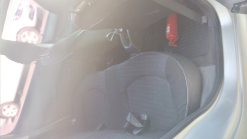 Peugeot 207 1.4 Sedan Xr 2009