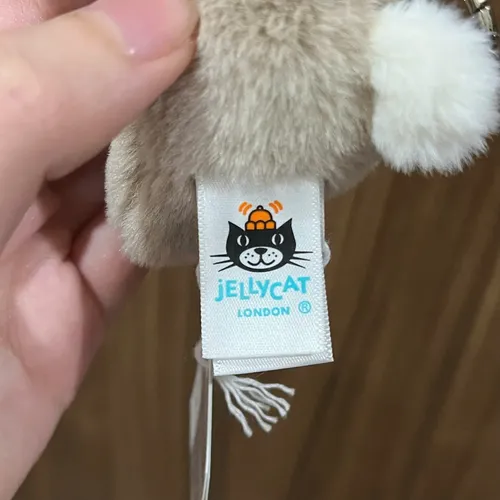 Jellycat Amuseable Series: Bashful Beige Bunny Keychain | MercadoLivre