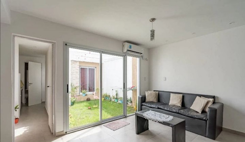 Duplex En Venta 3 Dormitorios Con Cochera Y Patio! Fisherton