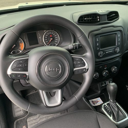 Imagem 10 de 11 de Renegade Sport 1.8 4x2 Flex 16v Aut.