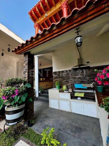 Casona En Venta En Jiutepec, Morelos