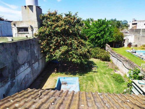 Casa En Ciudadela C/ Garaje, Patio, Parque Y Vivienda Huéspedes